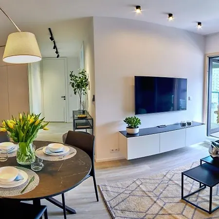 Apartamento P&o Mennica Iv *