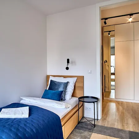 P&o Mennica Iv Apartamento