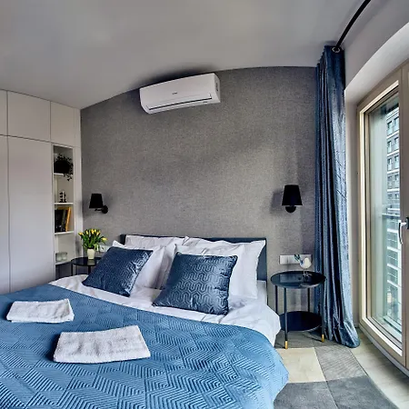 P&o Mennica Iv Appartement