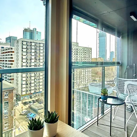 P&o Mennica Iv * Warsaw